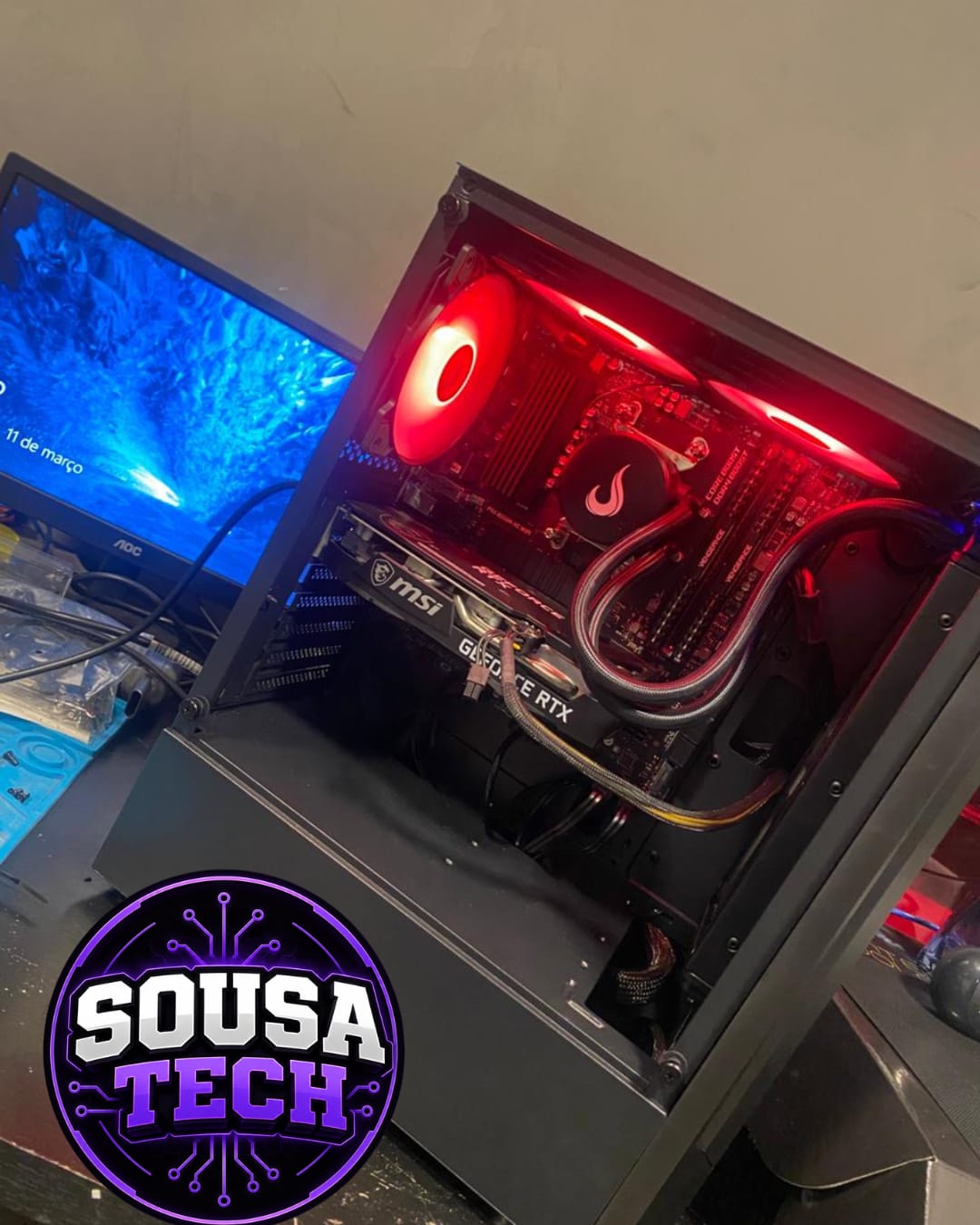 Montagem de PC gamer com iluminação vermelha